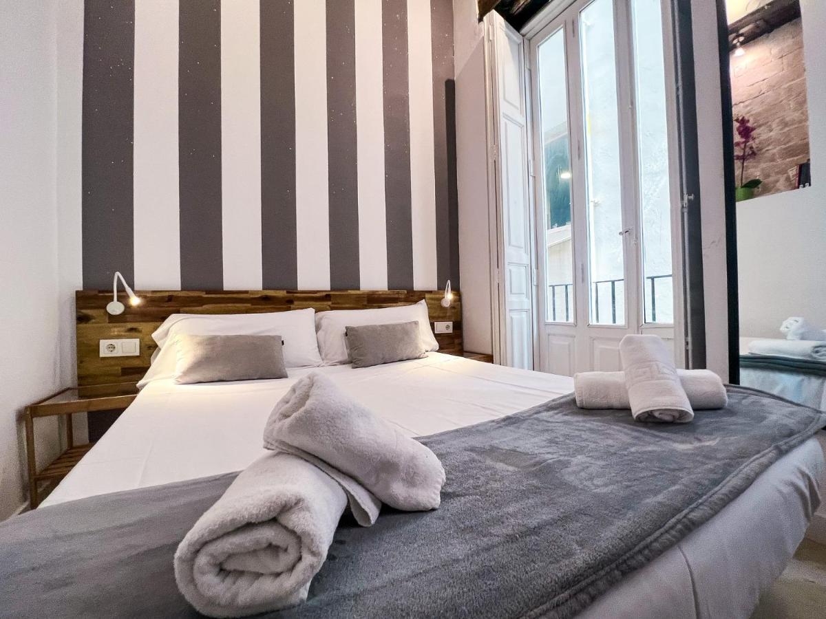 Baron Suites Reina Valence Extérieur photo