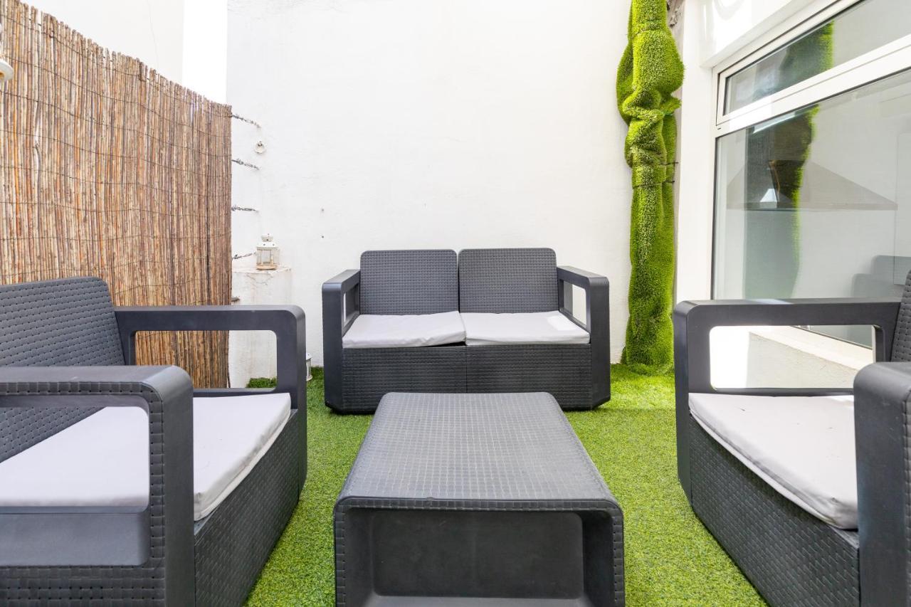 Baron Suites Reina Valence Extérieur photo