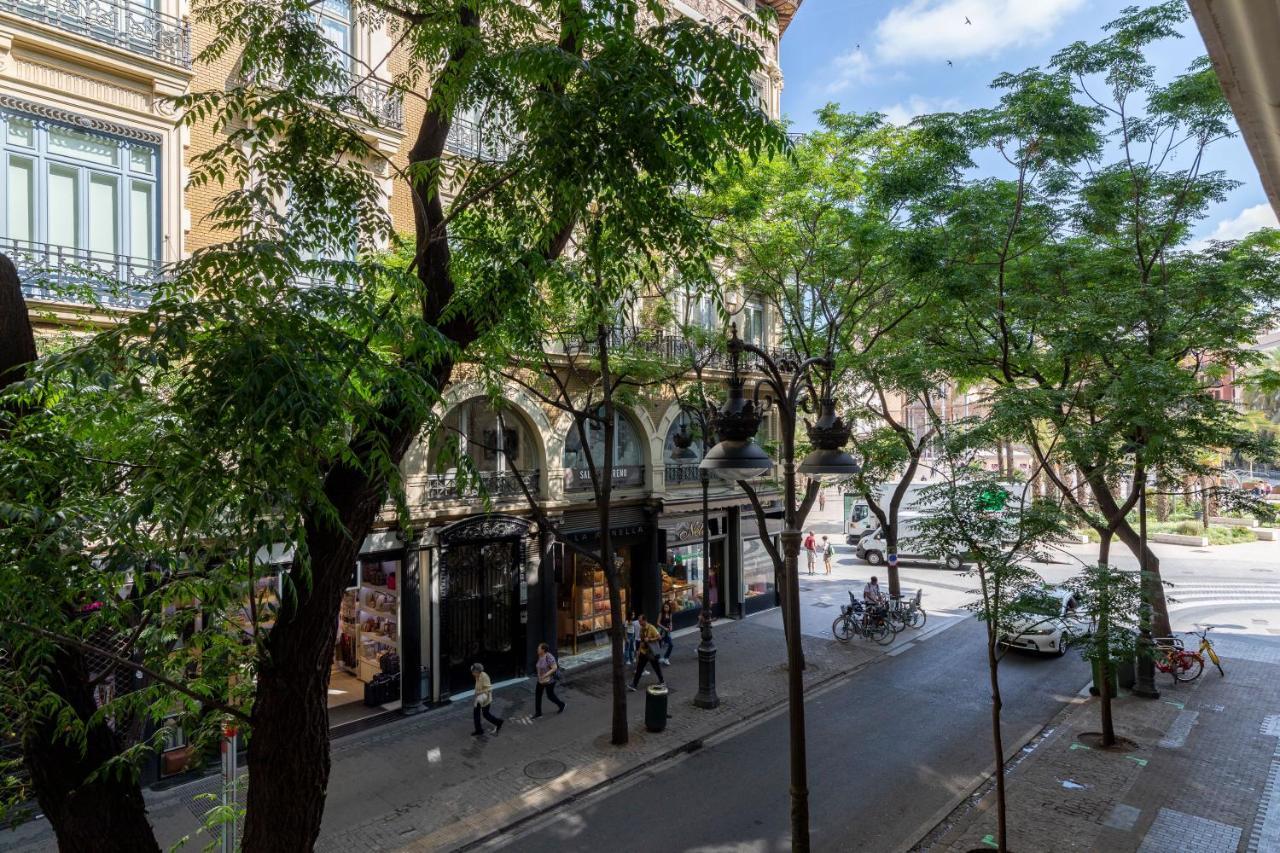Baron Suites Reina Valence Extérieur photo