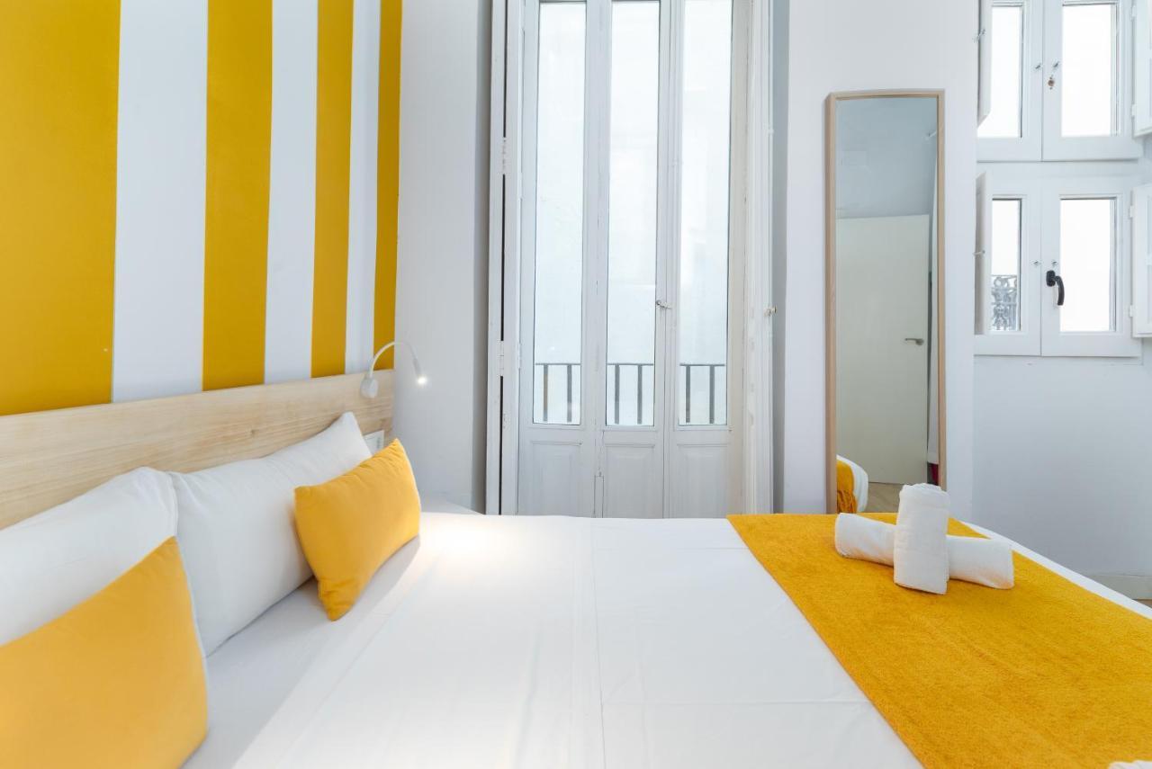 Baron Suites Reina Valence Extérieur photo