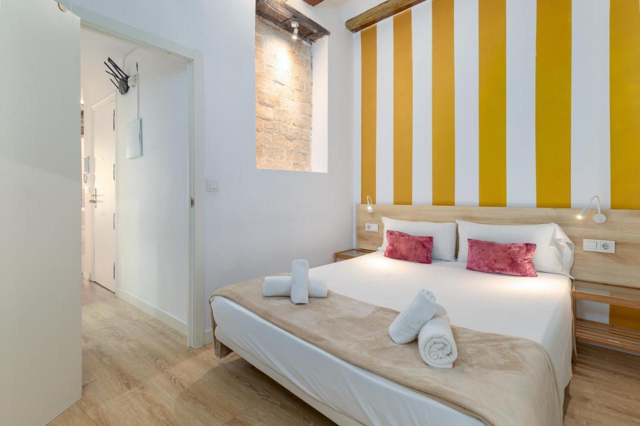 Baron Suites Reina Valence Extérieur photo